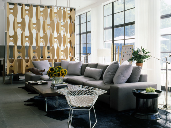 A family room in New York by Vicente Wolf Associates. Photo courtesy of Vicente Wolf Associates. Photo courtesy of Vicente Wolf.