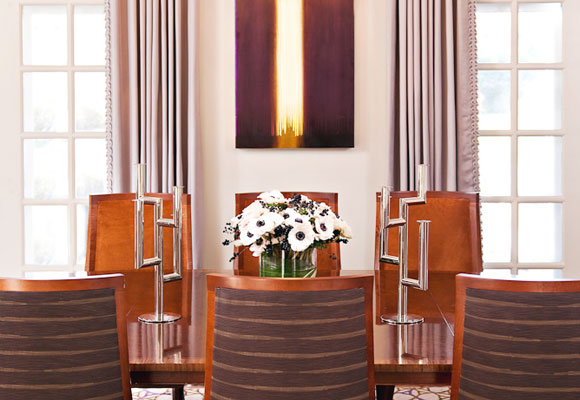 A dining room in Long Island, New York by Fashion Institute of Technology grad Nathan Thomas. Photo by Axel Dupeux.
