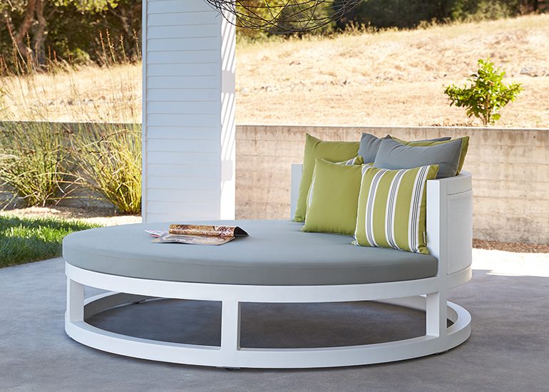 Duo Round Daybed