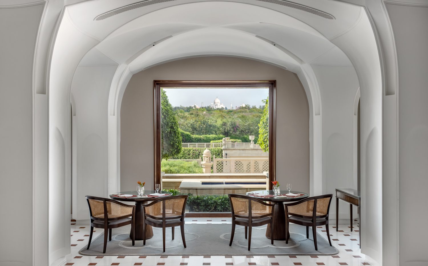 This Restaurant by Architecture Discipline Offers Unbeatable Views of ...