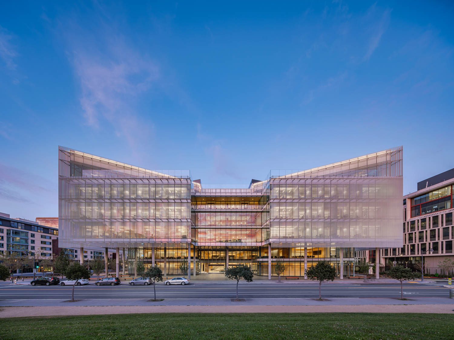 UCSF Joan and Sanford I. Weill Neurosciences Building, designed by Mark Cavagnero Associates. Photography by Tim Griffith/Mark Cavagnero Associates.