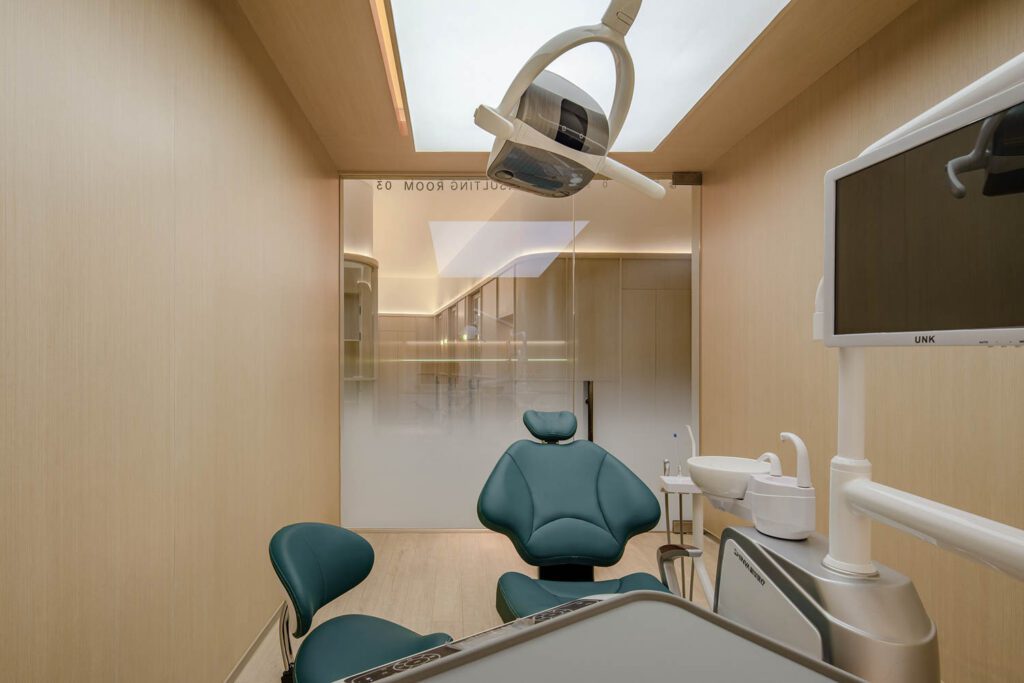 Jacky.W Design Crafts a Calming Dental Clinic in Wenzhou, China 