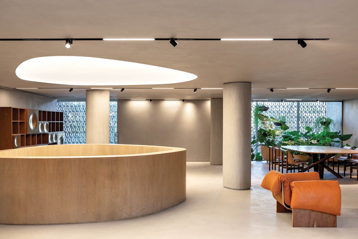 Studio Arthur Casas Plays Off Light and Shadow in this São Paulo ...