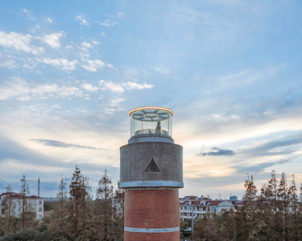 A new glass enclosure tops the observation deck at the Memorial of Everyman, a former water tower dating to the 1970’s that was part of a government-run agriculture project. Photography courtesy of CreatAR Images.