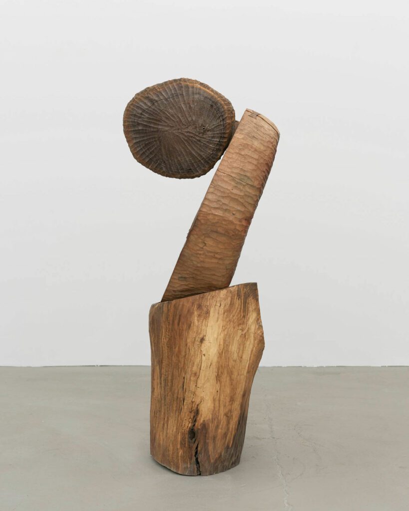 THADDEUS MOSLEY: The nonagenarian debuted five wood sculptures, made from felled trees, sawmill cut-­offs, and reclaimed building materials, for “Thaddeus Mosley: Forest,” on view at the Baltimore Museum of Art through March 27. Photography: courtesy of Thaddeus Mosley and Karma, New York.