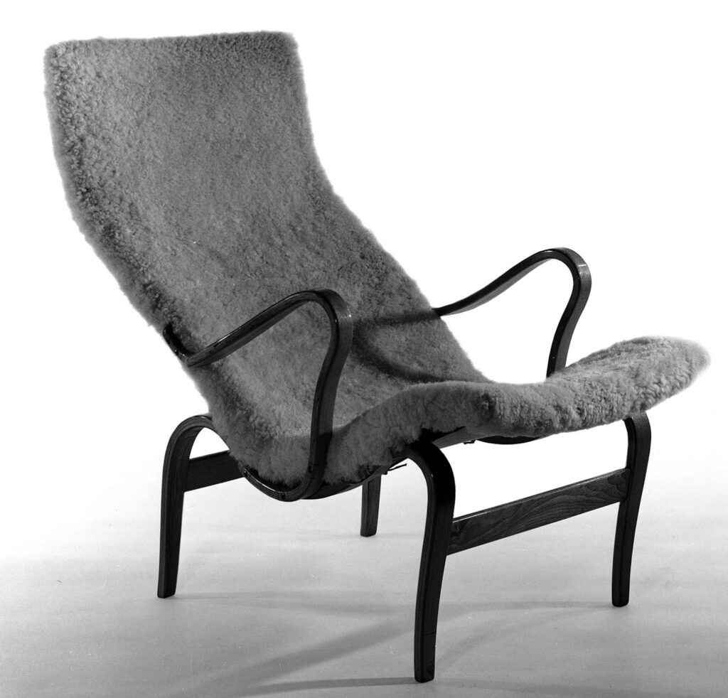 Bruno Mathsson's father's company, Karl Mathsson, unveils this lounge chair.