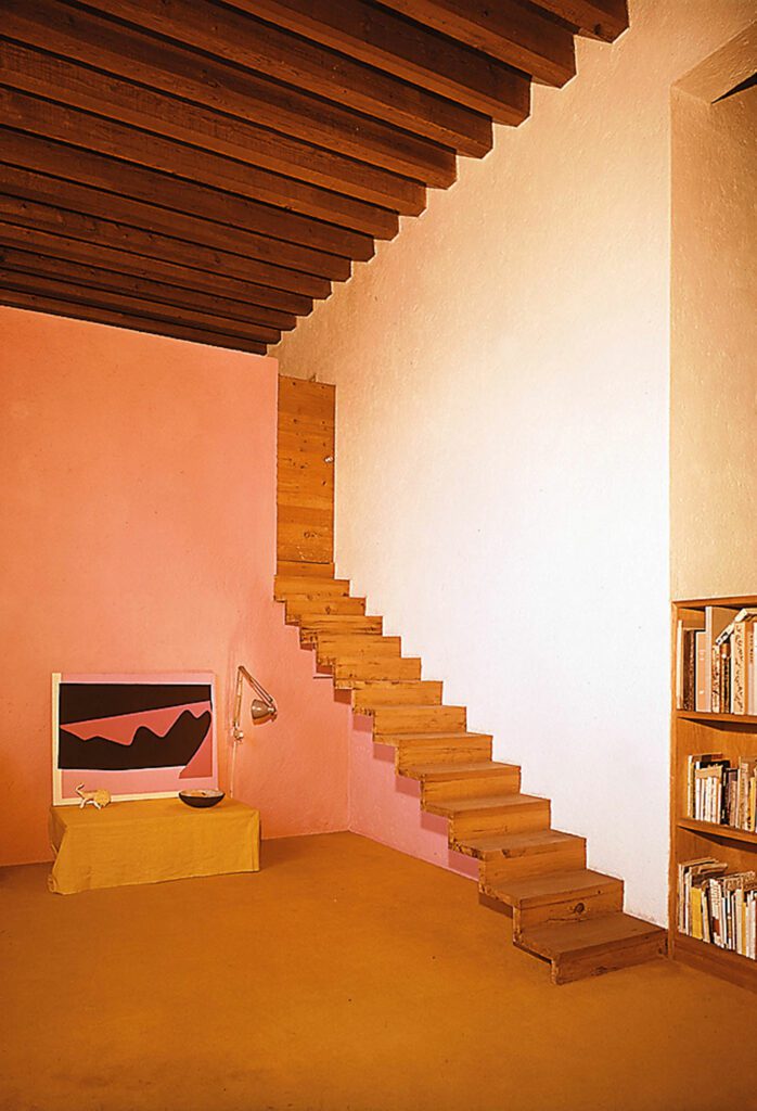 1948 - Luis Barragán moves into this house in Mexico City