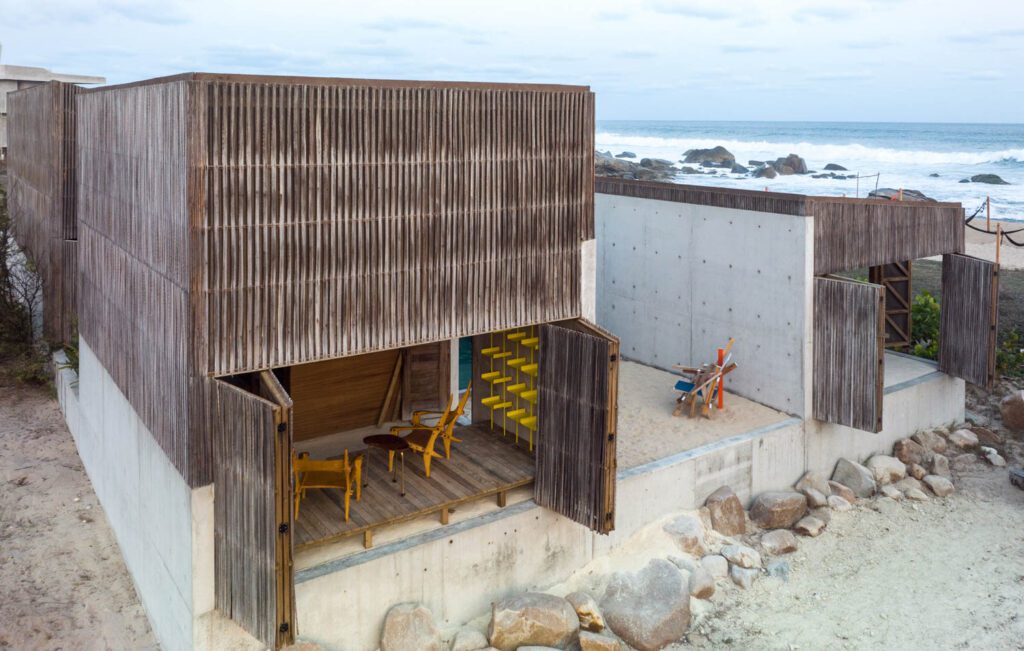 At Casa Naila in Puerto Escondido, one of two sites for the second edition of Mexico Design Fair, founded and curated by architect Carlos Torre Hütt, BAAQ’s Casa Naila, a four-volume construction of concrete and locally sourced slatted wood, exhibited furniture by Mexican designer Julio Martínez Barnetche.