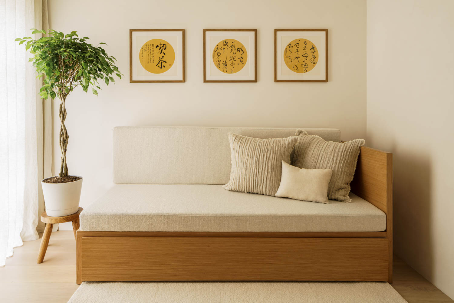 This Eco-Friendly Apartment is a Peaceful Refuge in the Heart of London ... - Luxury Eco Apartment Interior Design Websites Uk