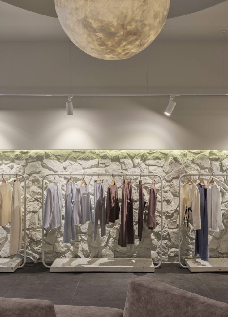 This Clothing Brand's Showroom is Always in Bloom - Interior Design