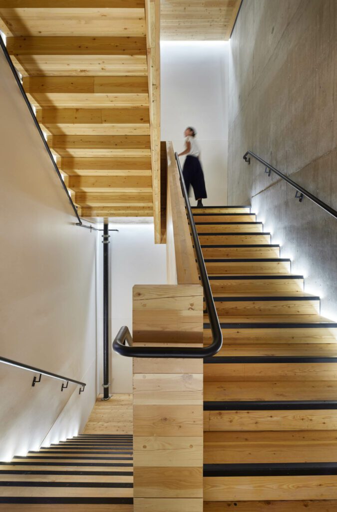 the stairs with white lights that change color according to the users' movement