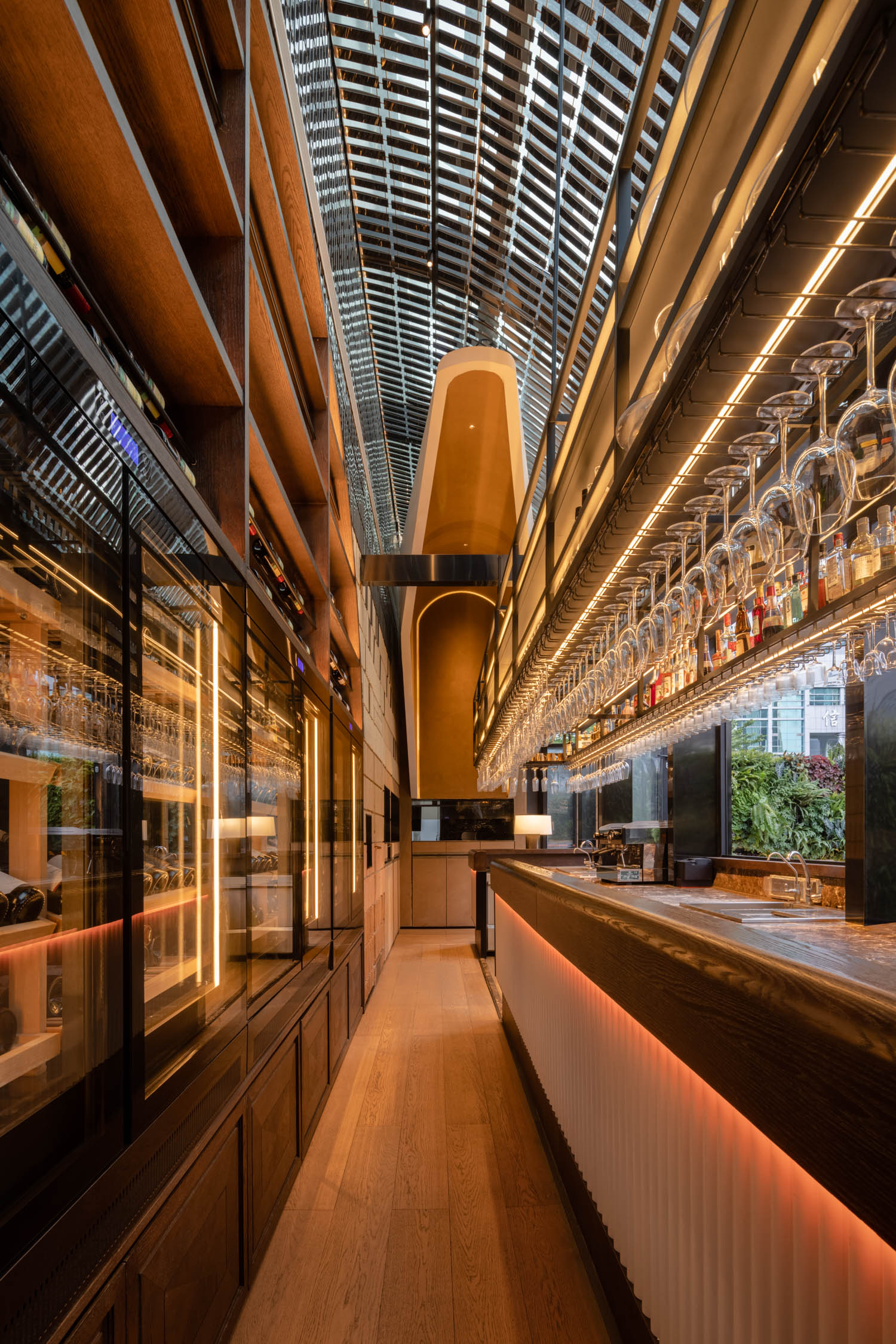 RooMoo Design Studio Make Waves for the B3 Bistro in Shenzhen