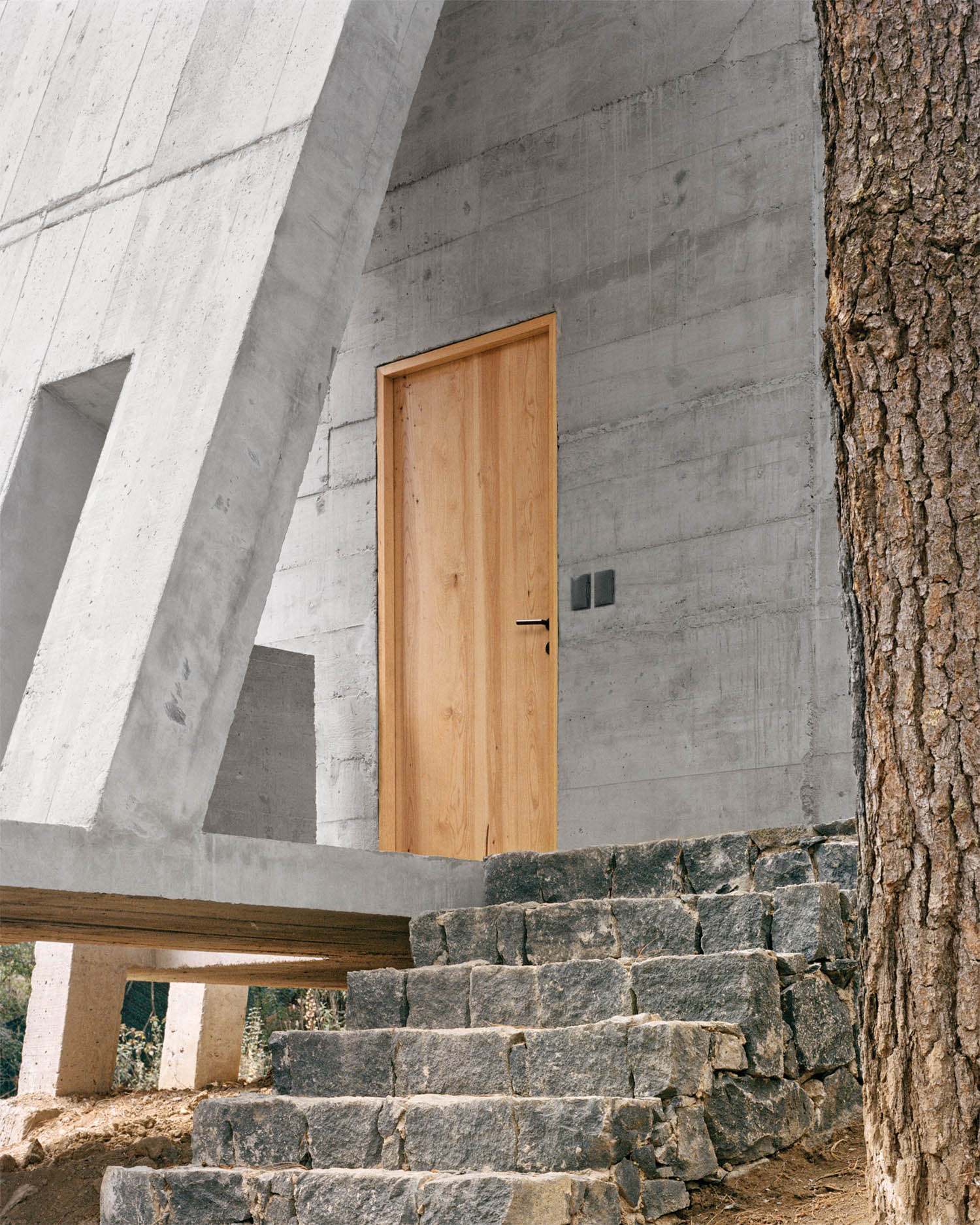 the stairs leading up to the entrance to a Brutalist bunker in Mexico