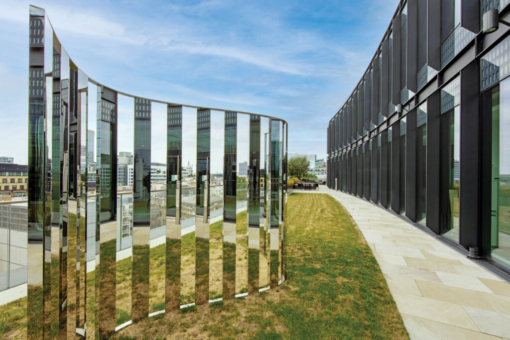 the Sine Curve I installation by Jeppe Hein on the terrace of Milbank