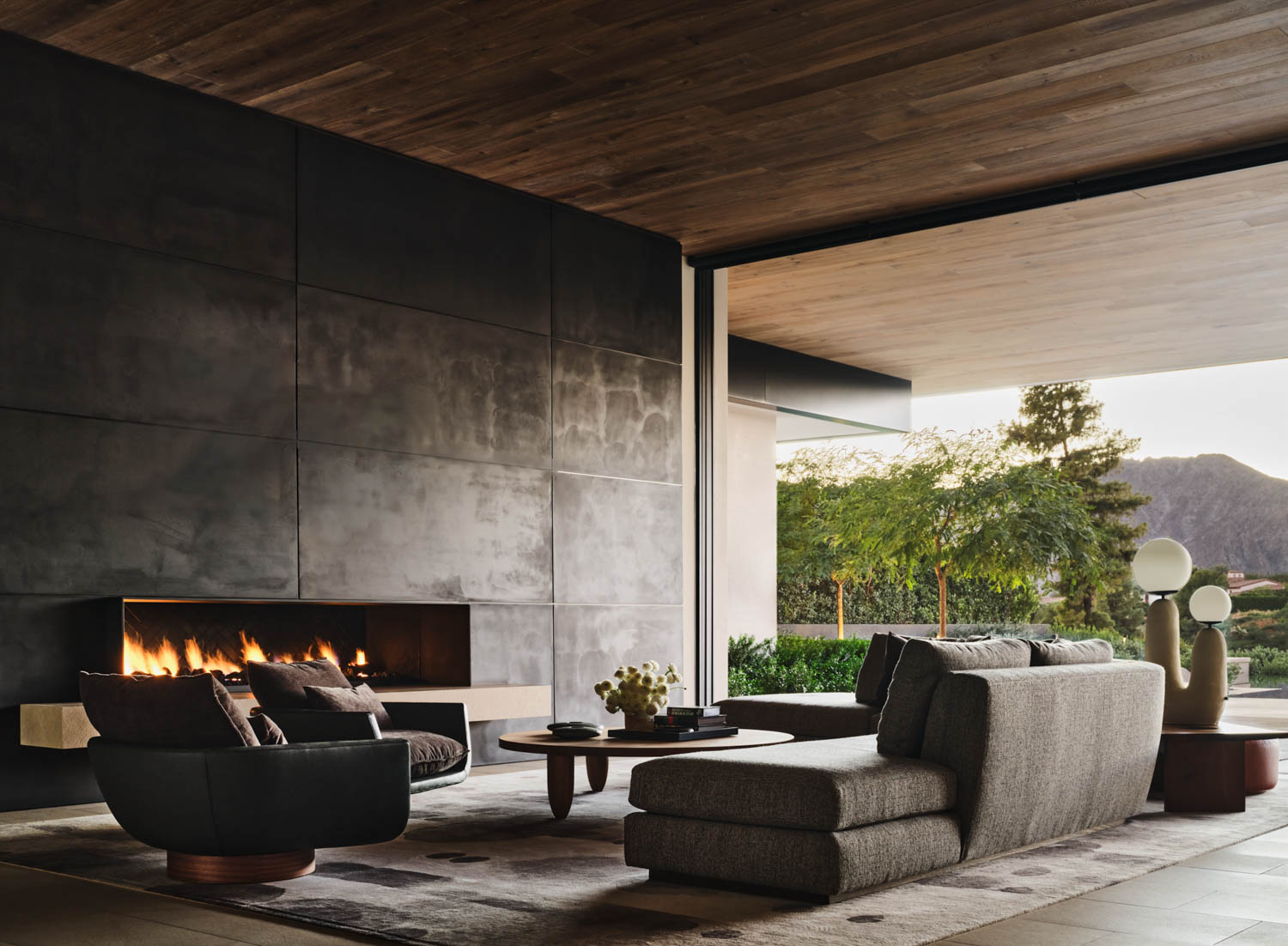 A California Home in the Desert with Japanese Influences