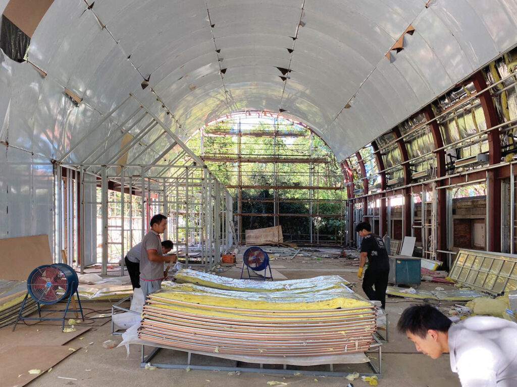 workers building the structure of Copper Blockhouse