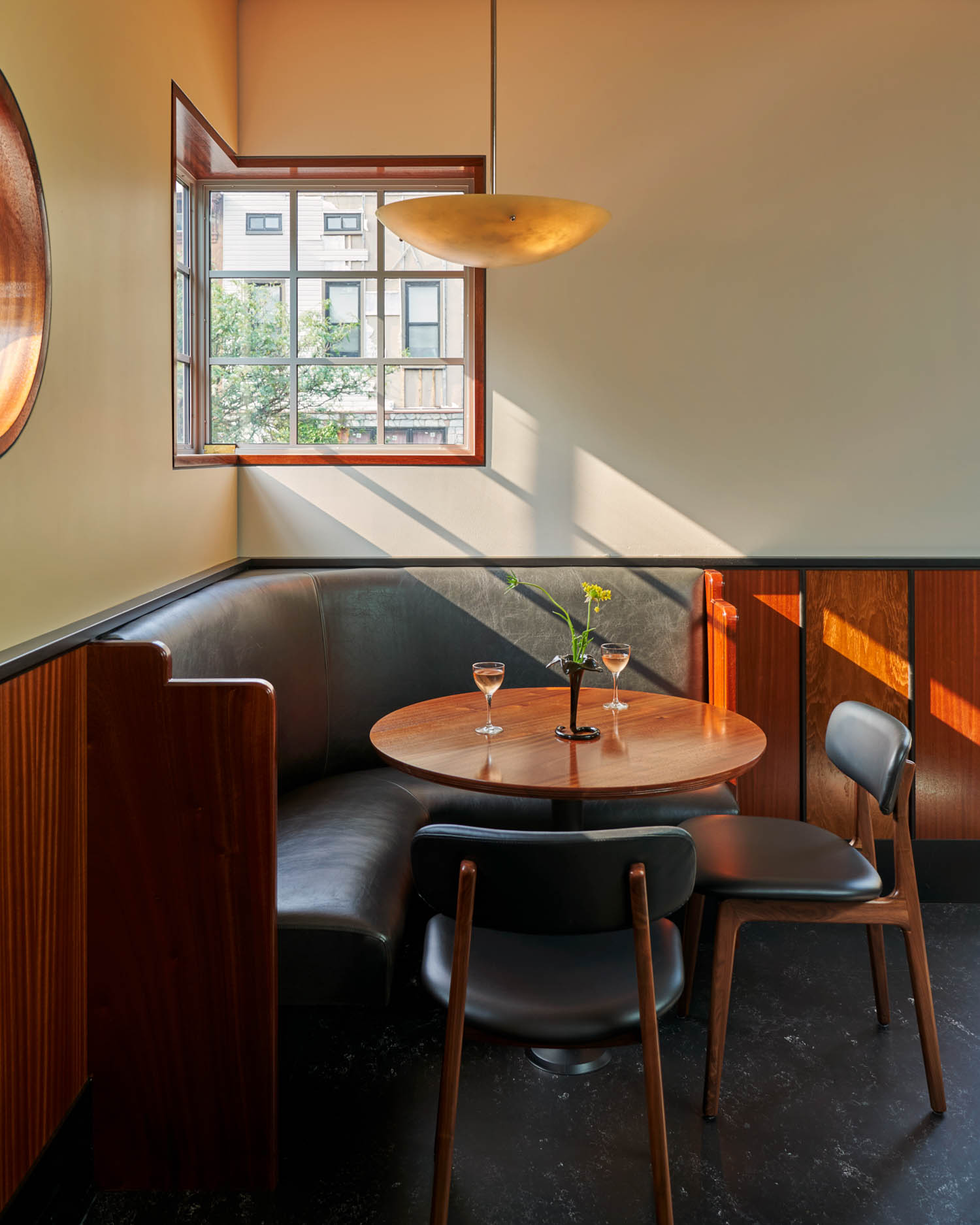 Time Travel in King Tai, a Brooklyn Bar With Art Deco Accents