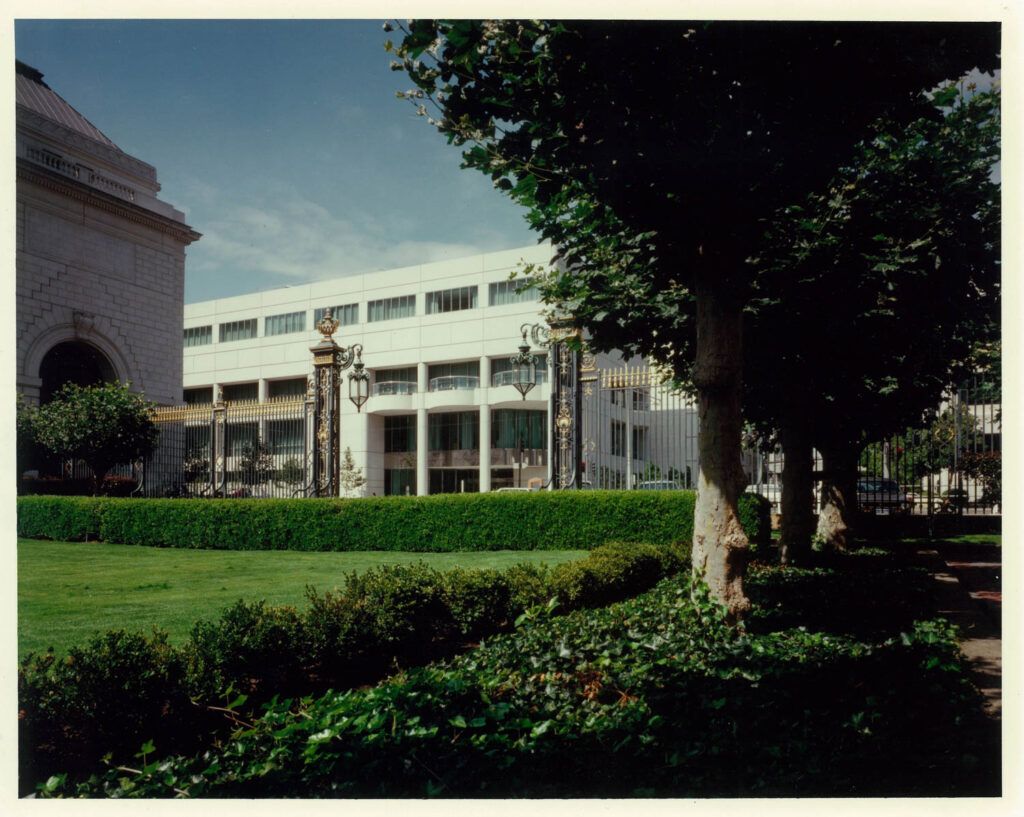 the entrance to the San Francisco Ballet Building in the 1980s