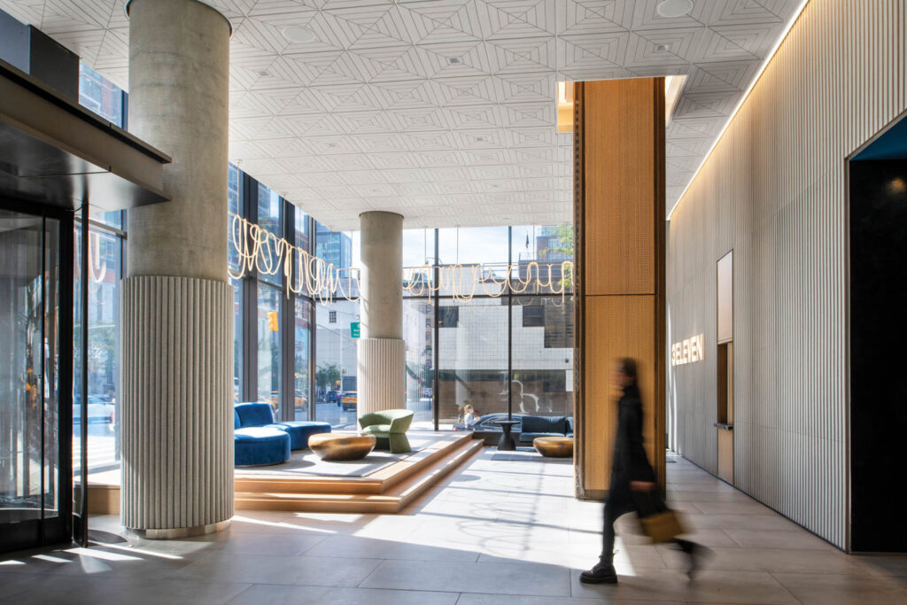 lobby with lassolike LEDs and concrete columns