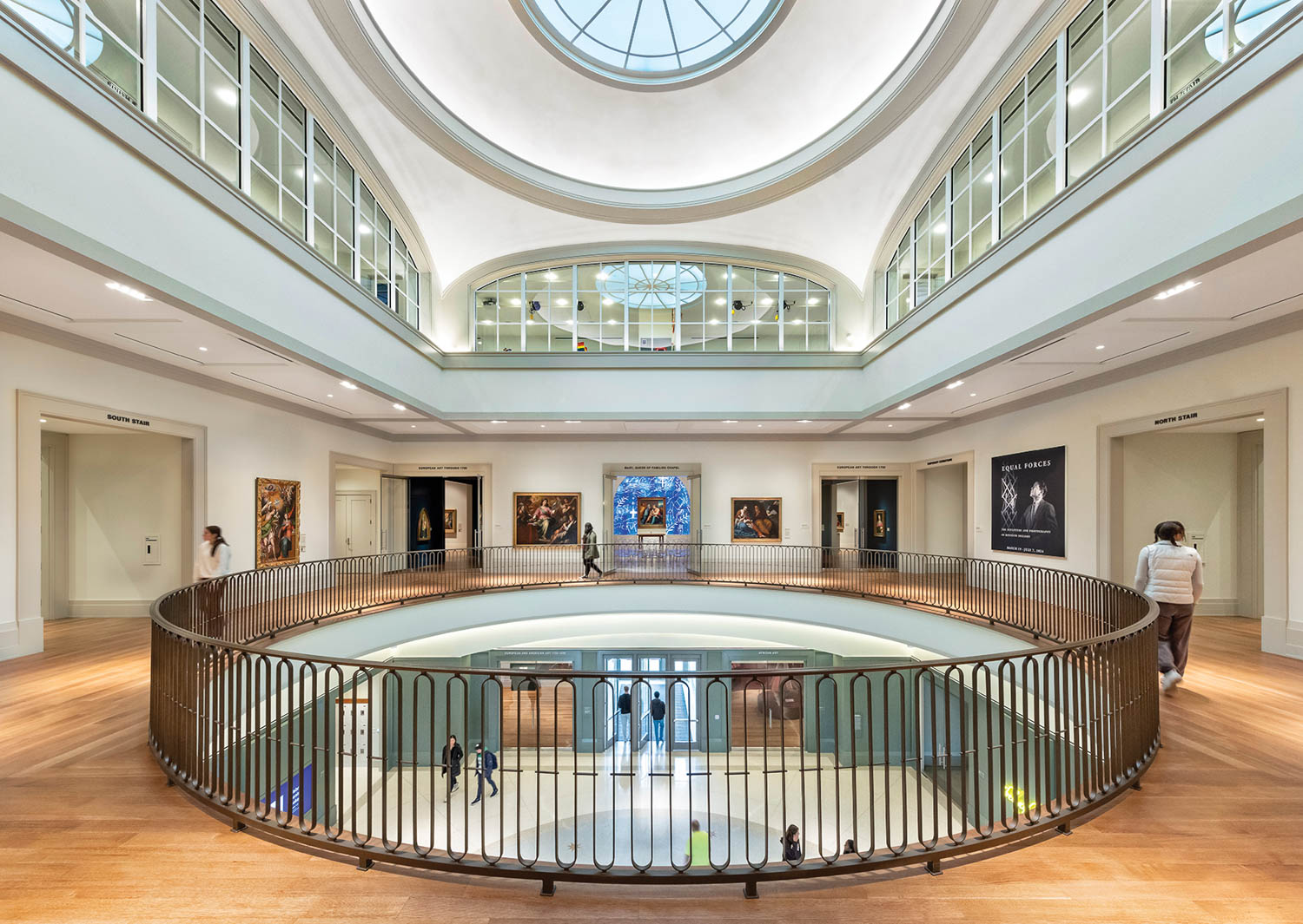 building rotunda with a circular skylight