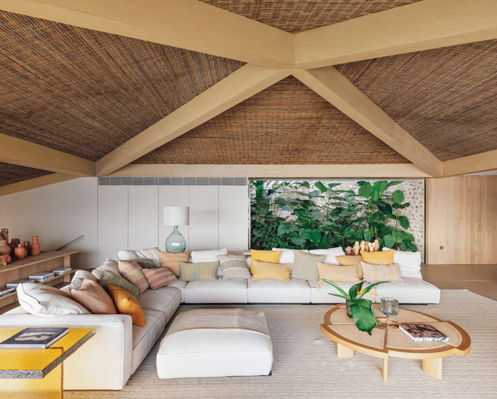 Coastal Interior Design Styles For A Breezy Getaway