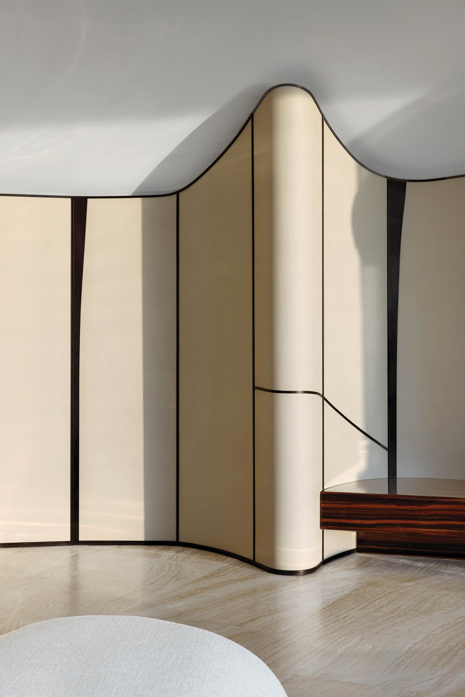 closeup of wall that covers a structural column