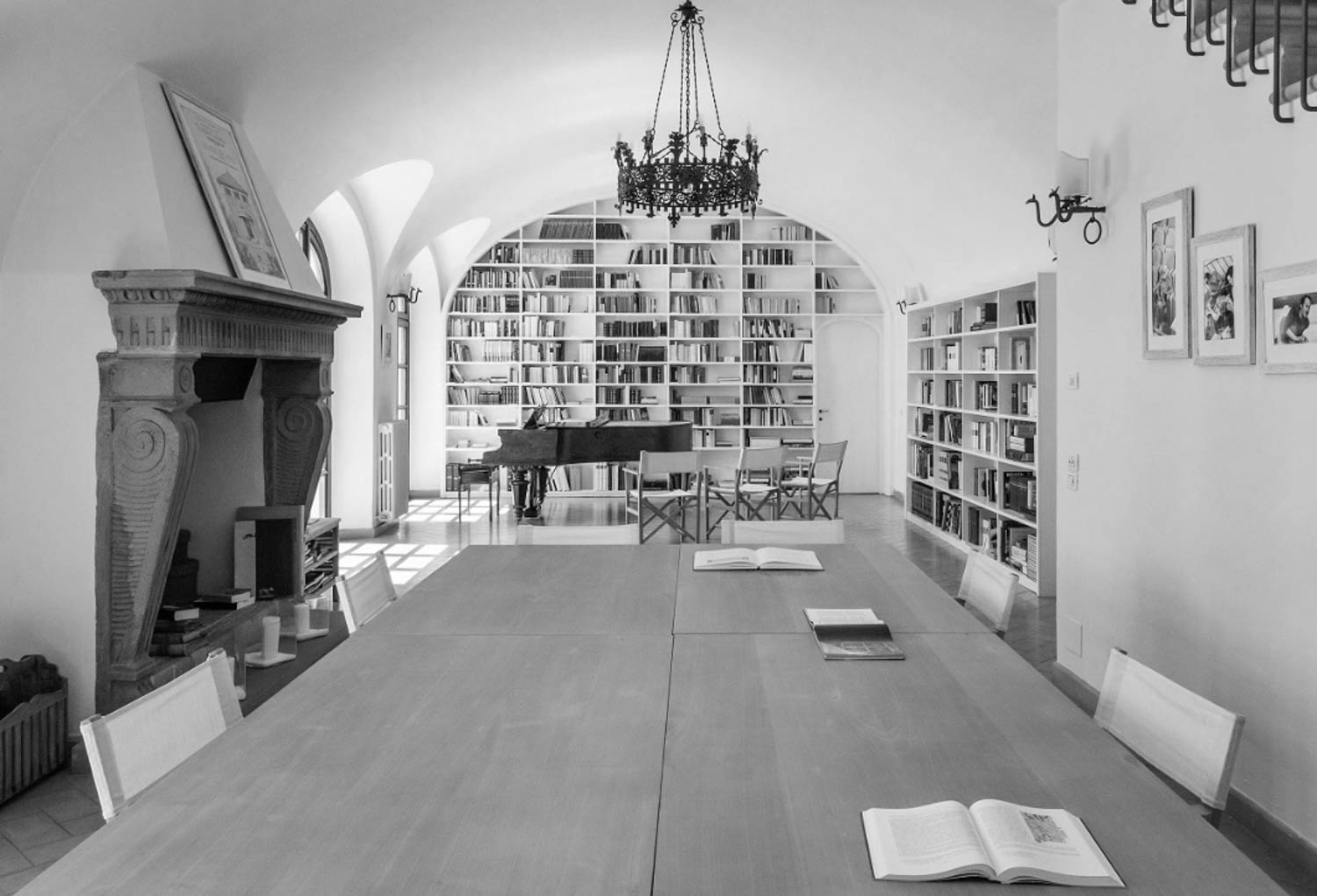black and white photo of conference room