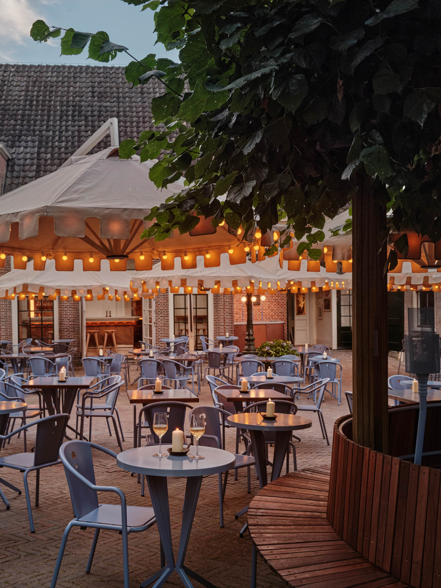 outdoor courtyard dining area for hotel