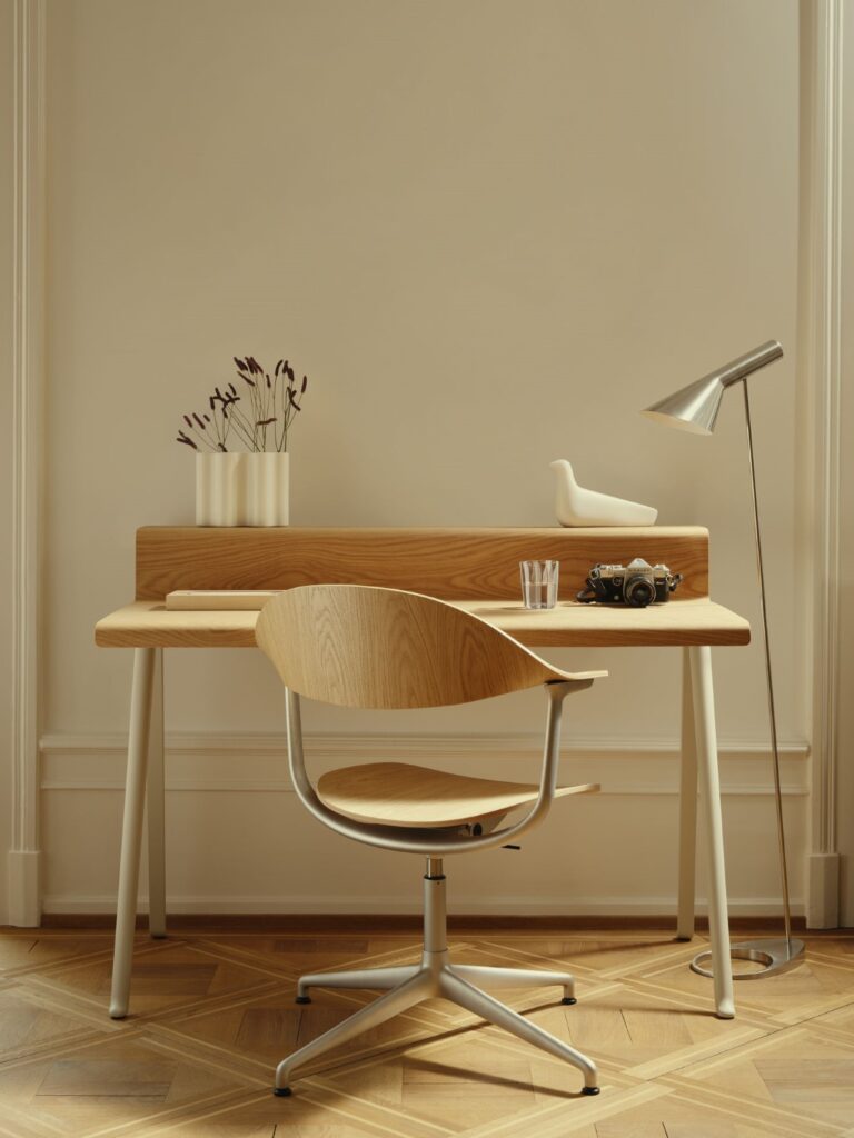 Vitra - Courier image