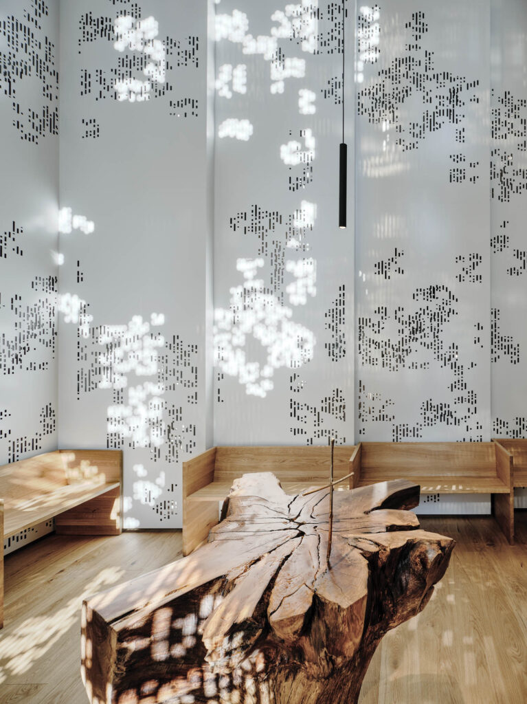 Creative Voices: Decrypting Fractal Patterns With 13&9 Design