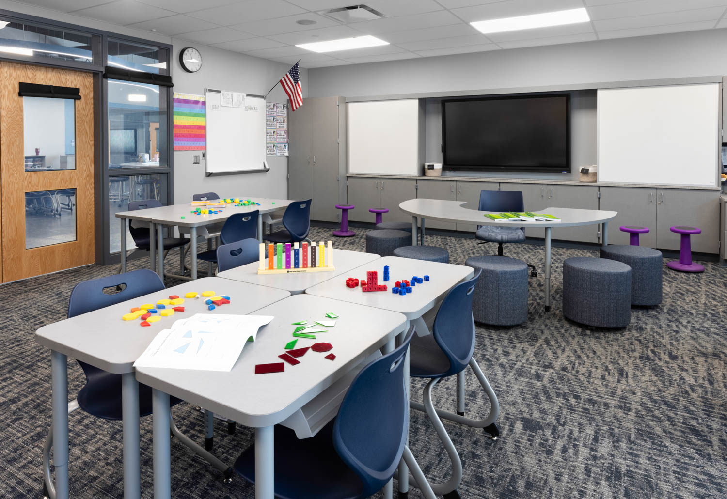 classroom with multiple KI chairs