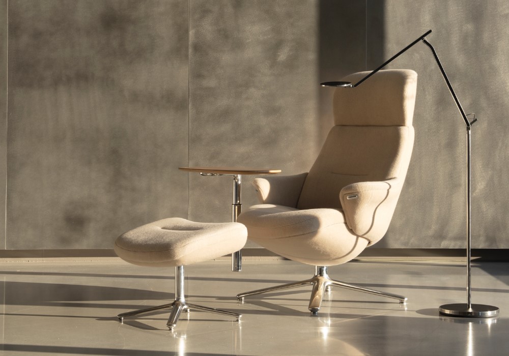 HiP Awards 2025 Diffrient Lounge for Humanscale for Workplace: Lounge Seating