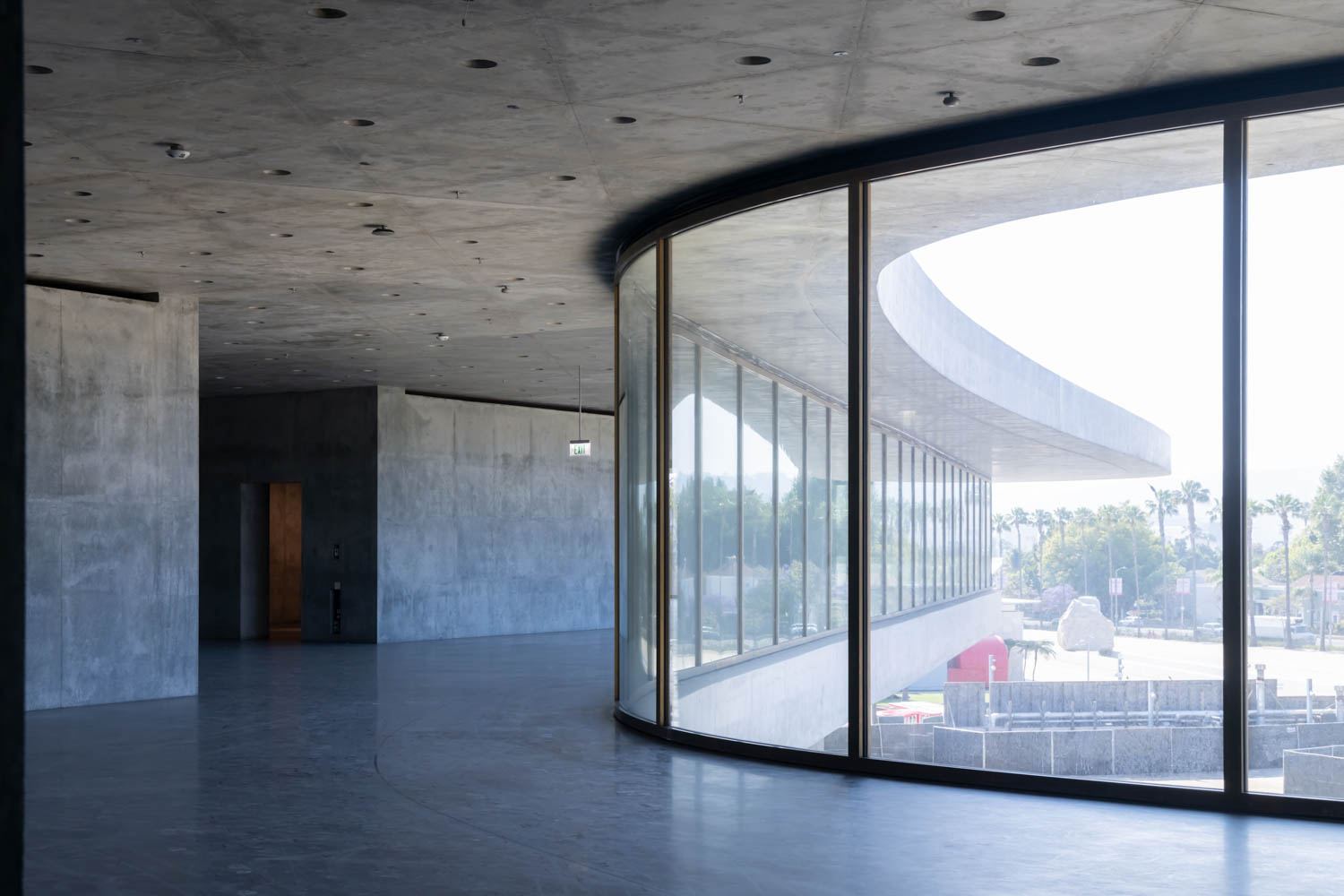 curved hallway of David Geffen Galleries