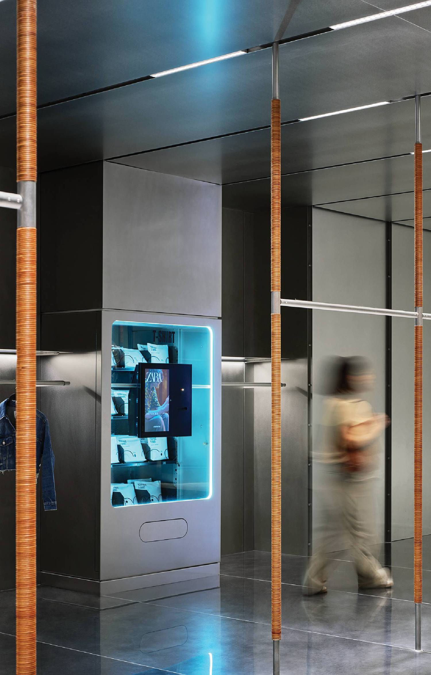 Inside Zara Elevator