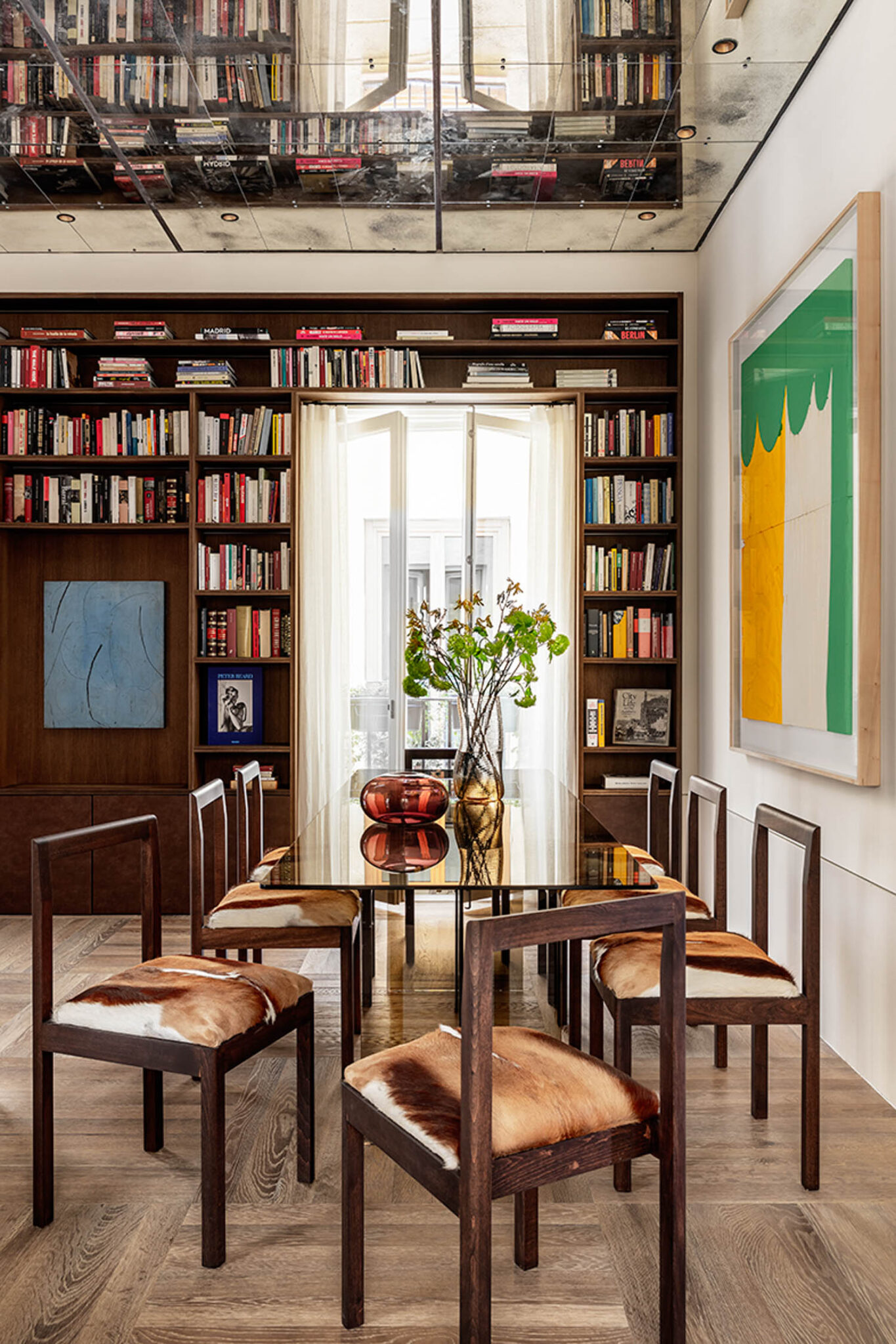 De la Villa Studio Transforms a Stylish Madrid Home