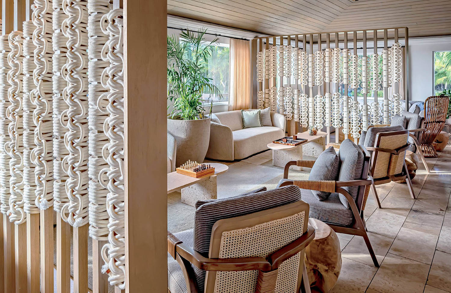 A living room with a lot of furniture.