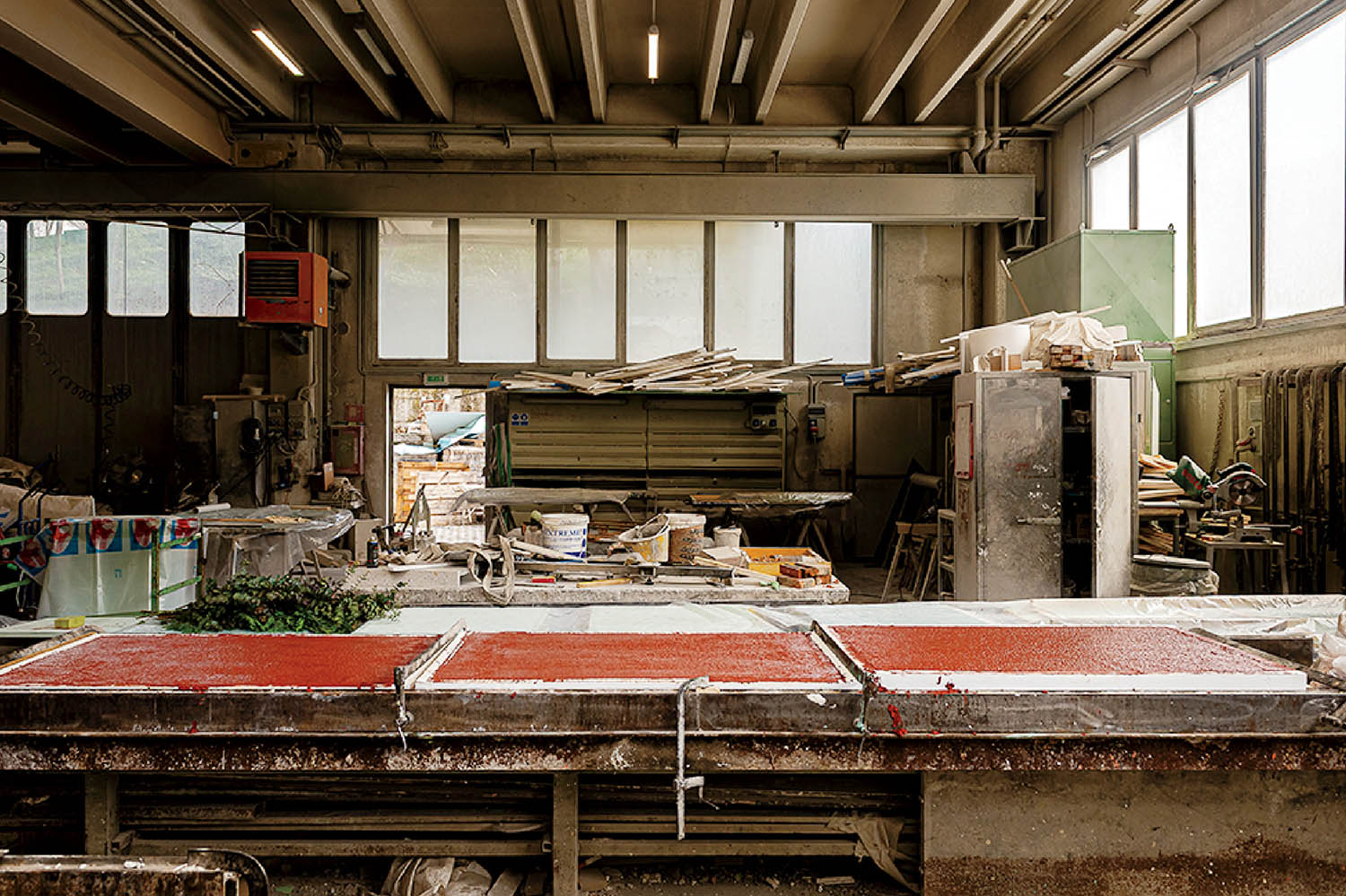 A room with a lot of junks.