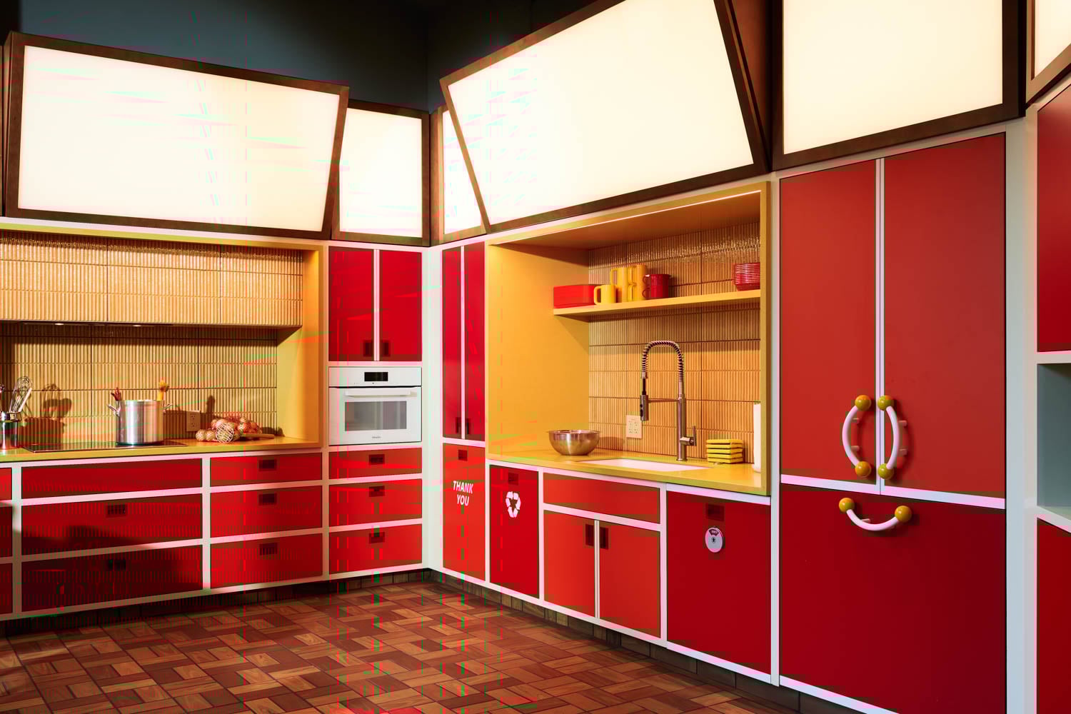 red and white paneled kitchen