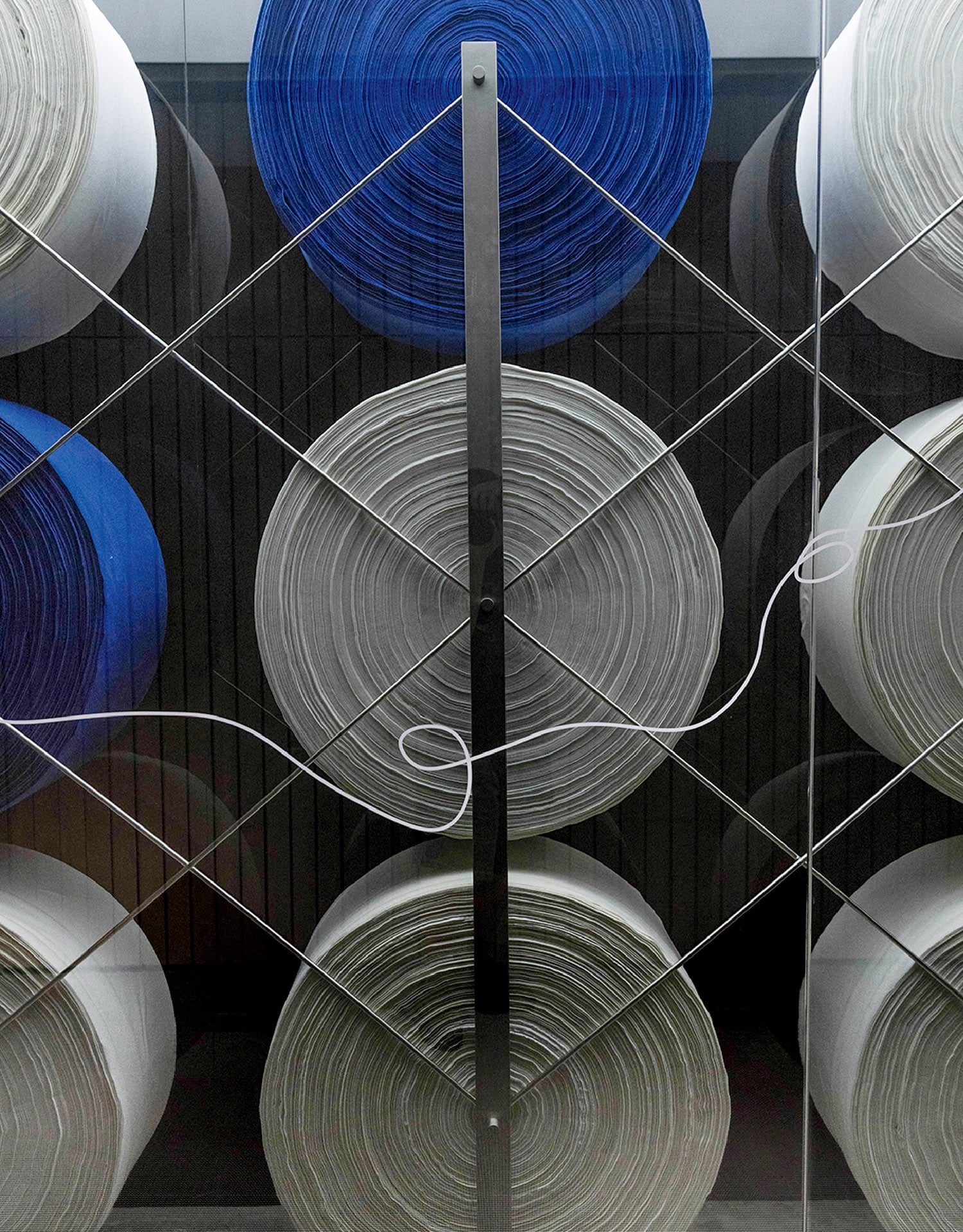 A bunch of white and blue plates.