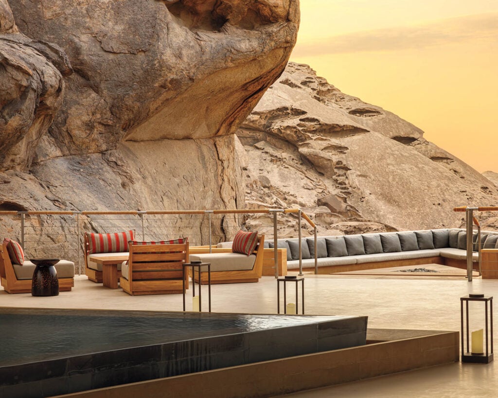 restaurant with red rock views