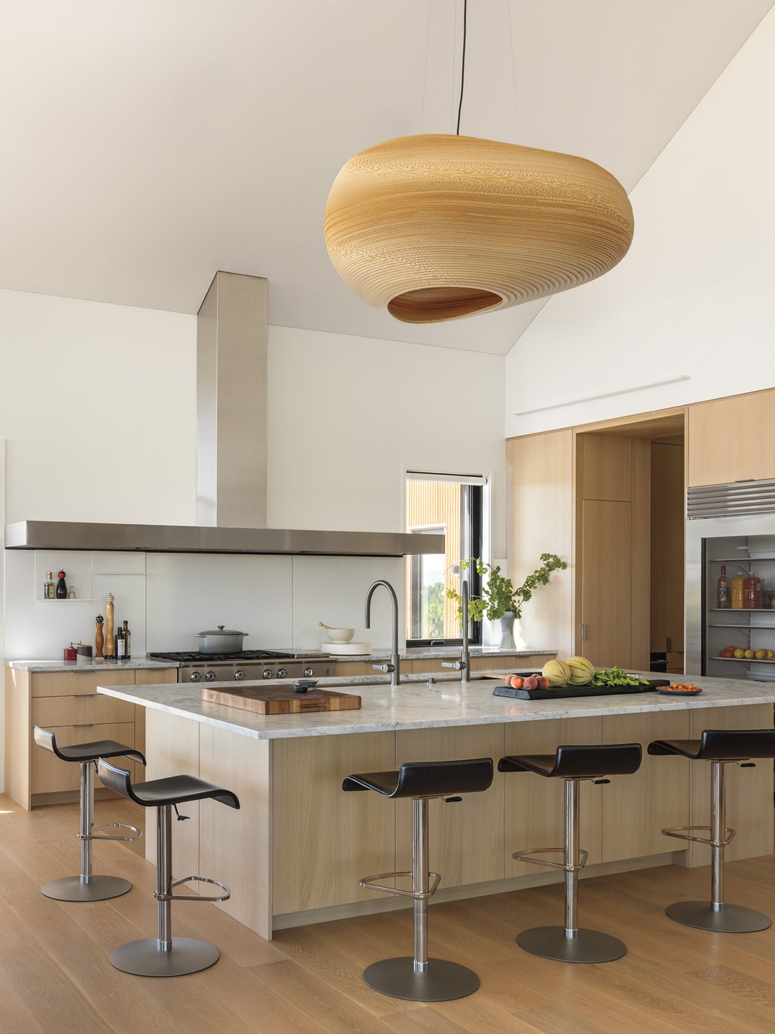 kitchen island with barstools