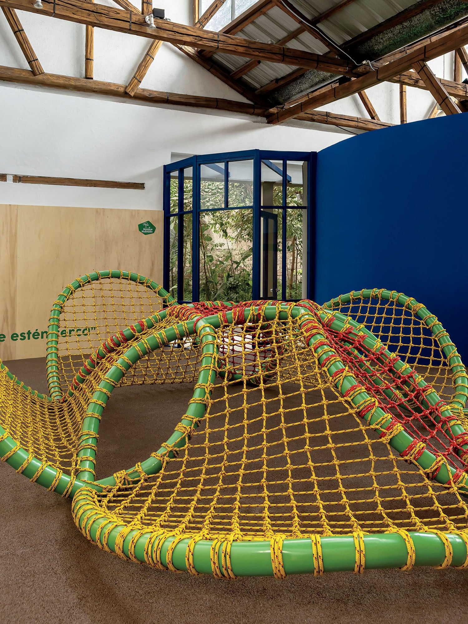 A large green and yellow net.